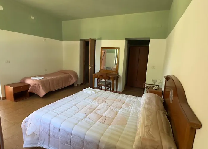 אתר קמפינג Le Chiancate סן ג'יואבאני רוטונדו